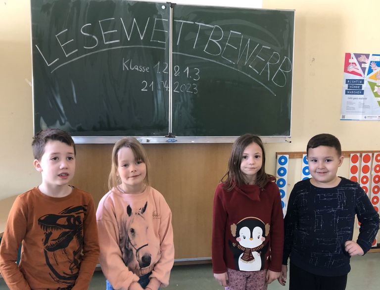 von links: Elias, Emily, Leyanna und Hamza